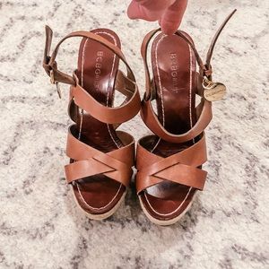 BCBGIRLS CAMEL STRAPPY HEELS 7.5